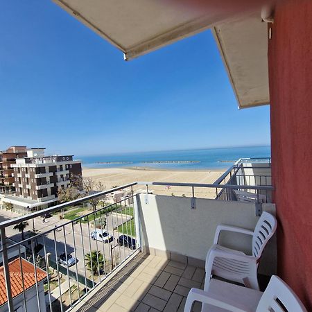 Hotel Salsedine " 5 Mt From The Beach ! " Римини Экстерьер фото