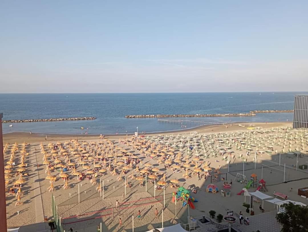 Hotel Salsedine " 5 Mt From The Beach ! " Римини Экстерьер фото