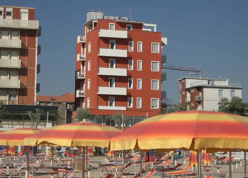 Hotel Salsedine " 5 Mt From The Beach ! " Римини Экстерьер фото